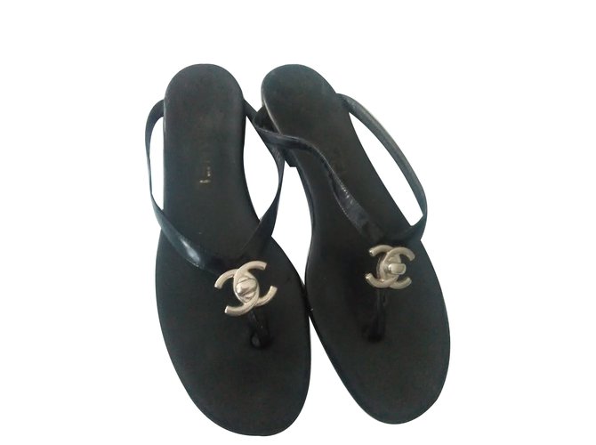Chanel Sandals Black Leather  ref.36446
