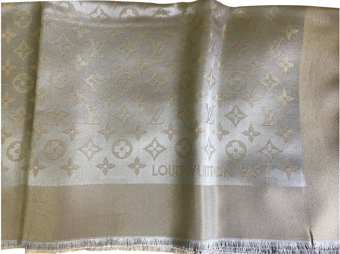 Louis Vuitton Scarf Beige Silk  ref.36667
