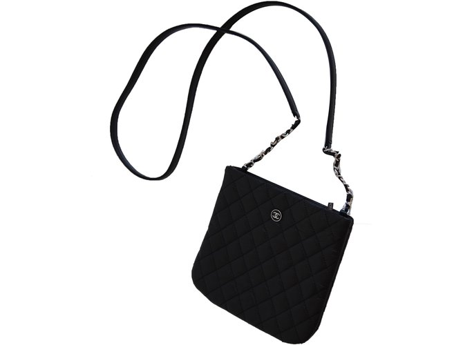 Bolsa de Chanel Negro Cuero  ref.36825