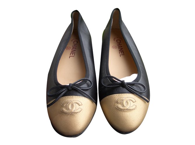 Chanel Sapatilhas de ballet Preto Couro  ref.36895