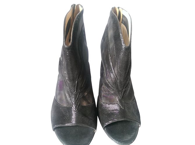 Fendi Black Leather Open Toe Sandals 40