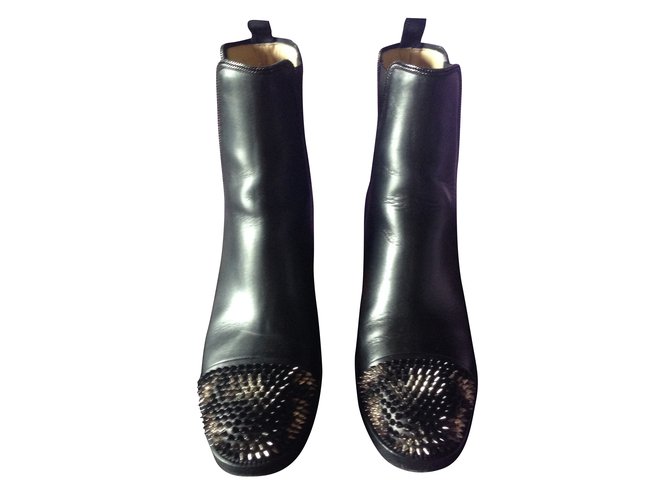 Christian Louboutin 70 Spiked leather Chelsea Booties Black  ref.36982