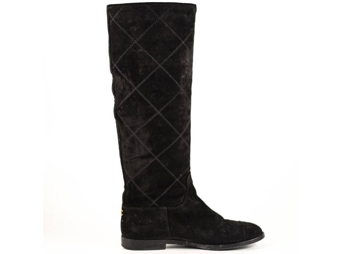 Chanel Tall QuiltedBoots Black Suede  ref.37081