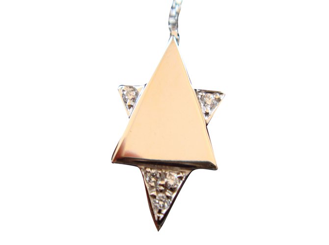 Gucci pendentif étoile - star pendent Or blanc Argenté  ref.37596