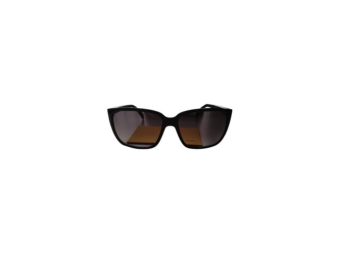 Fendi Gafas de sol Negro Plástico  ref.37649