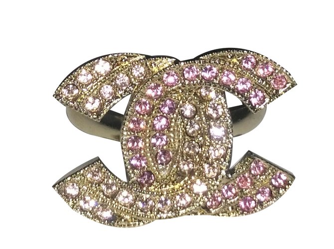 Chanel anillo Dorado Metal  ref.37687