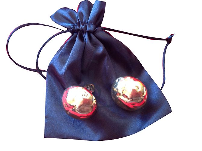 Yves Saint Laurent Nugget Style Gold Earrings Golden 