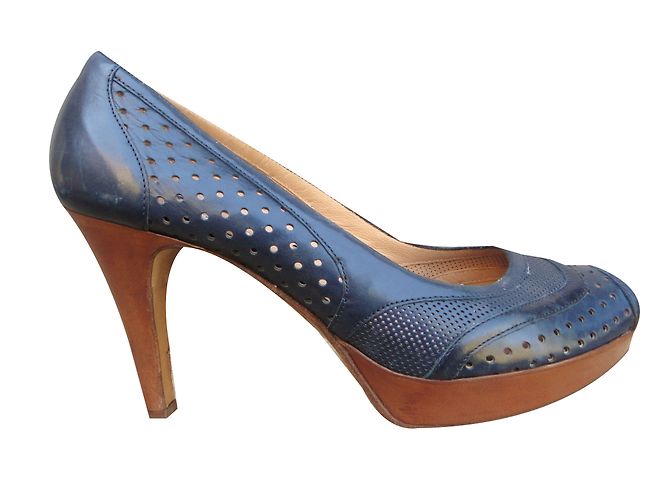 Fratelli Rosseti Fratelli Rossetti Open Toe Leather Pumps Blue