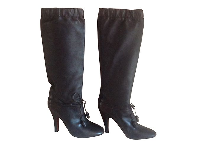 Botas Yves Saint Laurent de piel de cordero marrón Marrón oscuro 