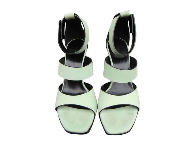 Balenciaga sandali Verde Scamosciato  ref.38070