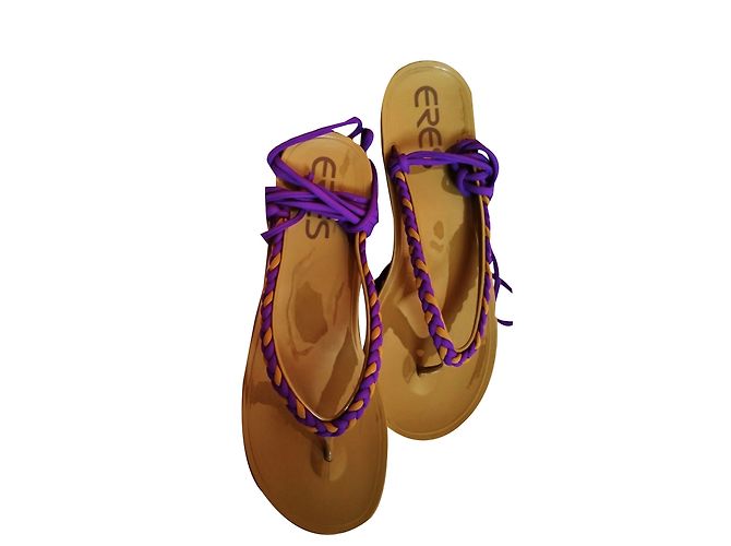 Eres Sandalen
