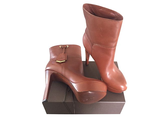 Louis Vuitton Leather Heeled Ankle Boots Brown