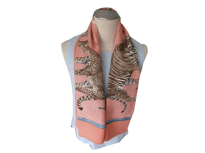 Hermès Silk scarf Pink Cashmere  ref.38123