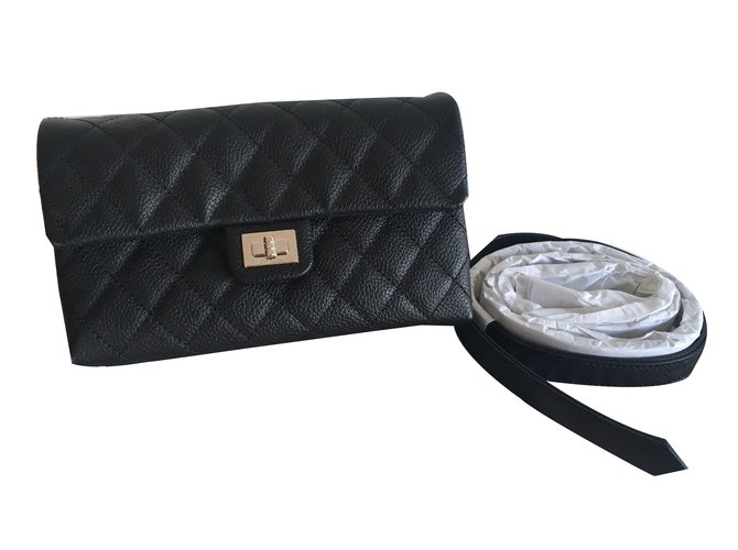 Chanel Handbag Black Leather  ref.38319