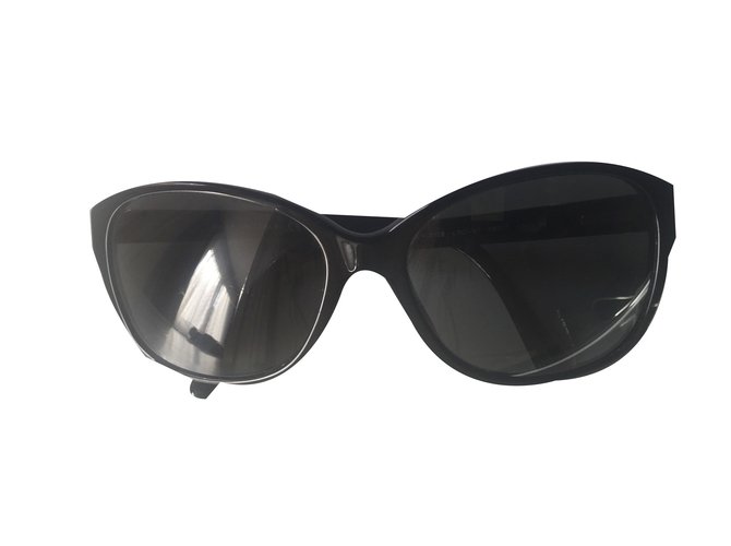 Chanel Sunglasses Black  ref.38326