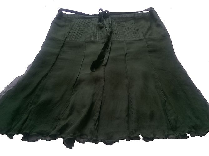 Comptoir Des Cotonniers Falda Plisada de Seda Verde Oliva