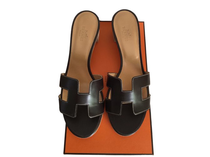 Hermès Sandales Oasis Cuir Marron foncé  ref.38340