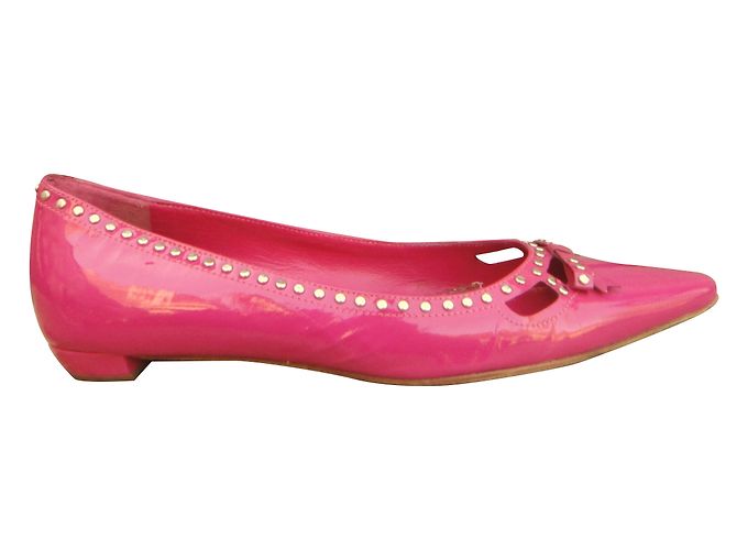 Bailarinas Prada Rosa em Verniz com Tachas