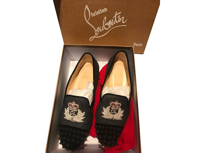 Christian Louboutin Intern Flat mit Spikes