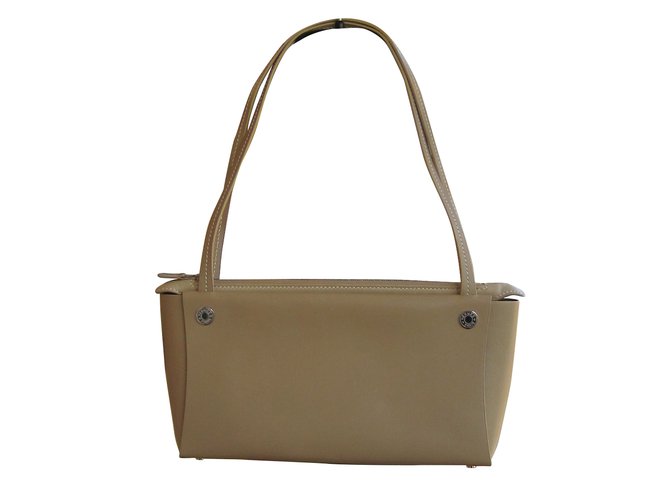 Hermès Handbag Beige Leather  ref.38689