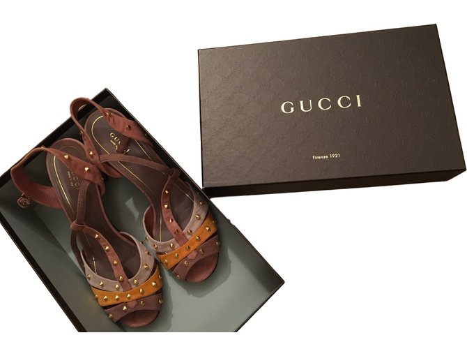 Gucci Heels Multiple colors Suede  ref.39043