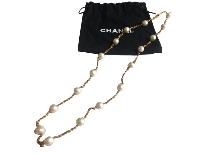 Chanel Collana lunga Beige Perla  ref.39125