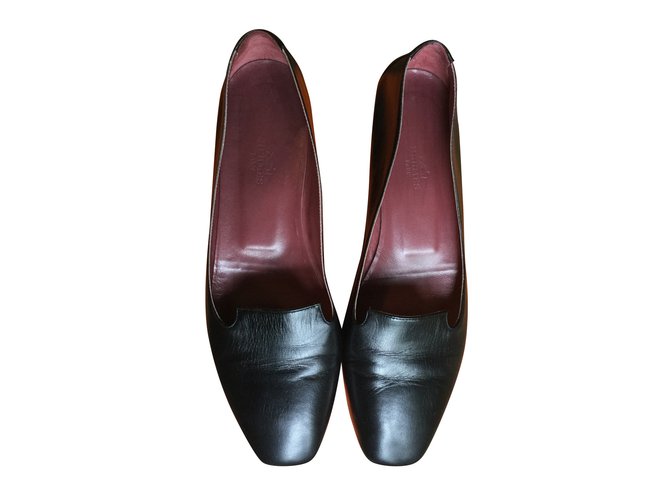 Hermès Pantofole in morbida pelle di agrifoglio Nero  ref.39461