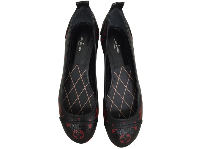 louis vuitton red bottom flats