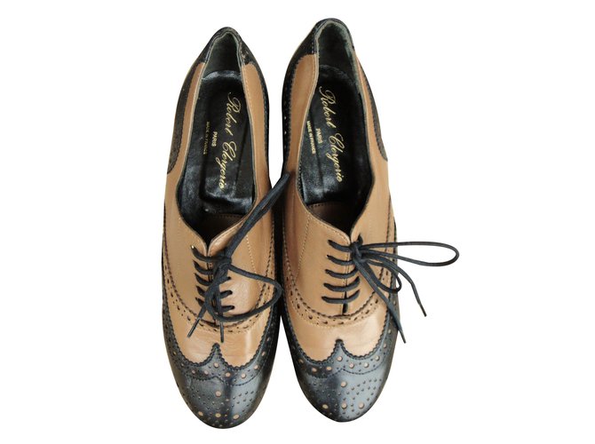 Robert Clergerie Lace ups Caramel Leather  ref.39564