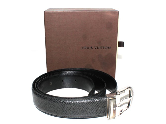 Louis Vuitton Ceinture Cuir Noir  ref.39733