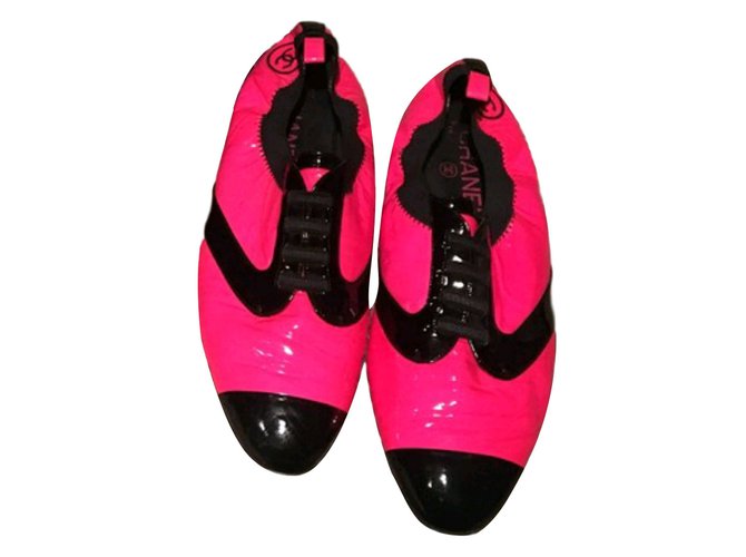 Chanel Lace ups Pink Patent leather  ref.39806