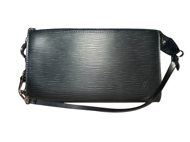 Louis Vuitton Bolso Negro Cuero  ref.39996