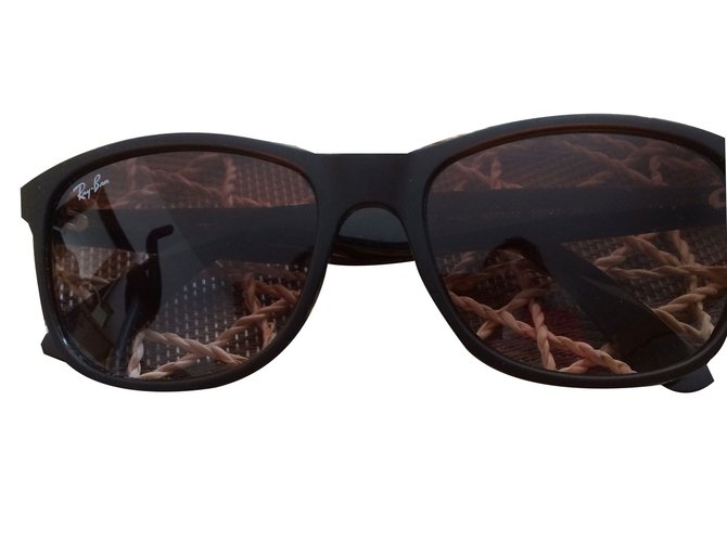 Ray-Ban Oculos escuros Marrom Plástico  ref.40210