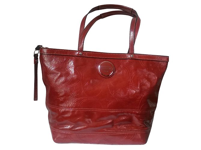 Bolso Coach de piel roja barnizada