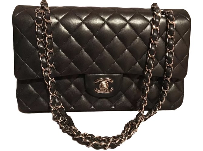 Timeless Chanel Handbag Black Leather  ref.40442