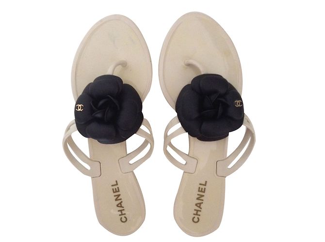Chanel Sandalen Aus weiß
