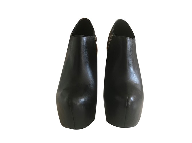 Lo anterior fractura dormitar Steve Madden Ankle Boots Black Leather ref.40503 - Joli Closet