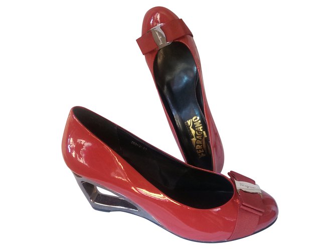 Salvatore Ferragamo Heels Red Patent leather  ref.40759