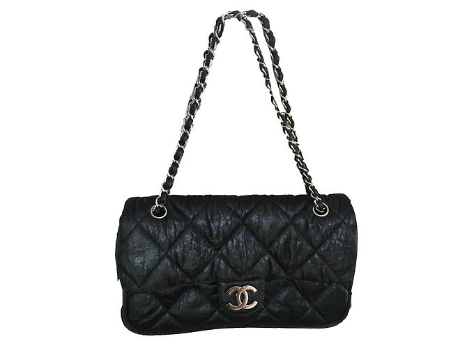 Bolsa de mão Chanel Timeless em couro preto