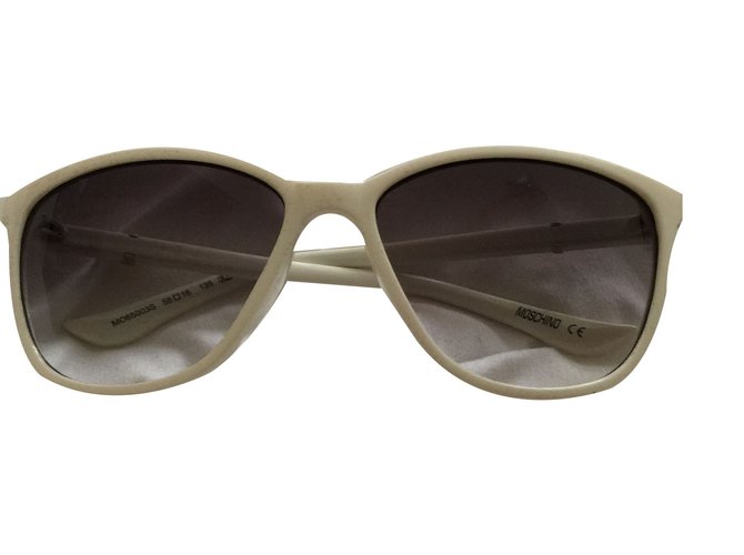 Moschino Gafas de sol Beige Plástico  ref.41059