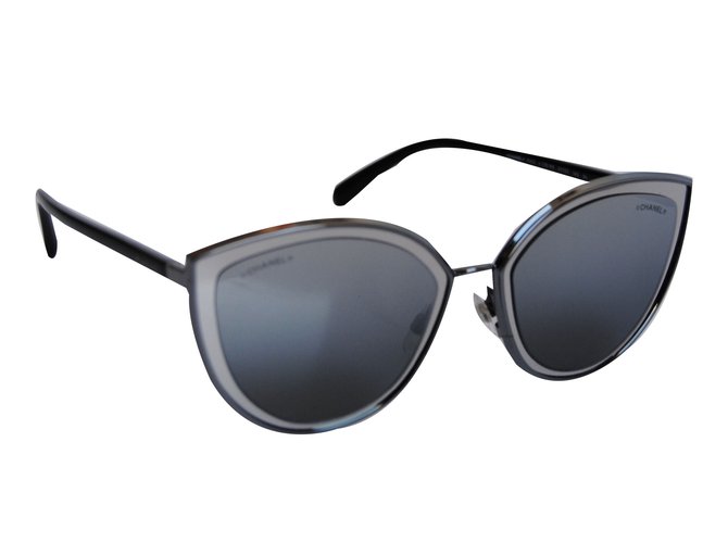 Chanel Gafas de sol de ojo de gato de verano Plata Metal  ref.41125