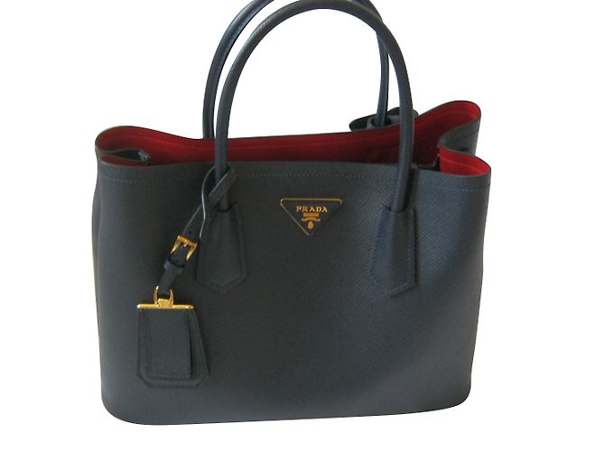 Prada Bolsa forrada de Saffiano