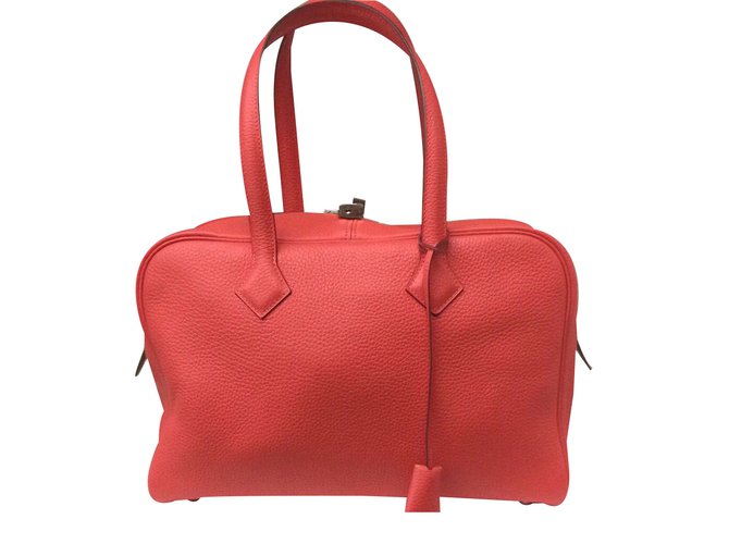 Hermès Victoria II Red Leather  ref.41754