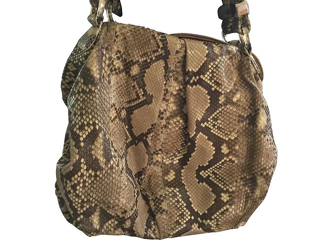 Christian Louboutin Handtasche aus Python