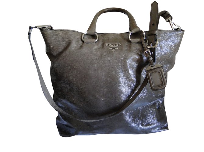 Prada Shopping Bag Brown Patent leather  ref.41951