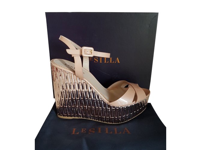 Sandals le silla new size 40 eu  never worn Patent leather  ref.41963