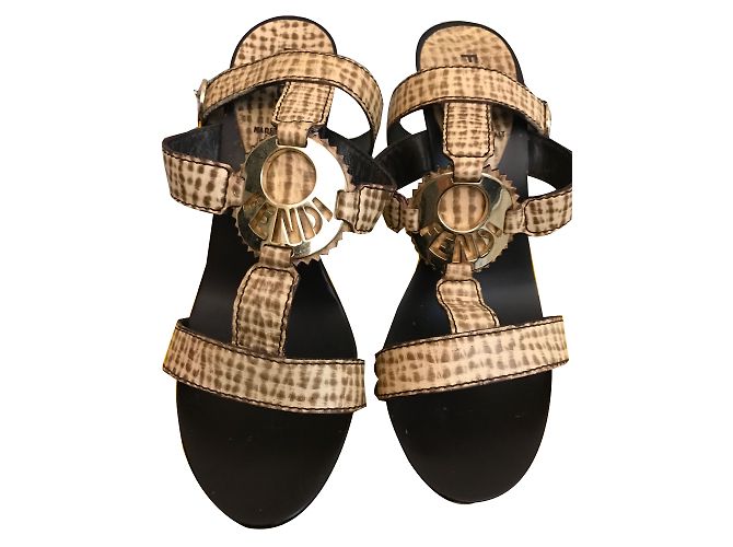 Fendi Ledersandalen Braun Beige Größe 35
