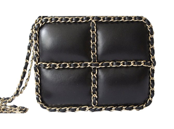 Chanel Handtaschen Schwarz Leder  ref.42043