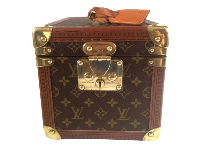 Antiques Atlas  1930s Louis Vuitton Leather Vanity Case