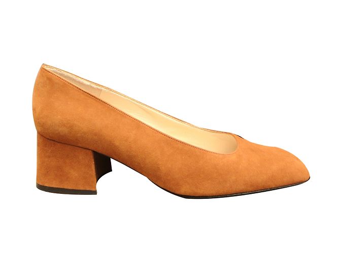 Charles Jourdan Pumps Caramel Hirschleder Karamell